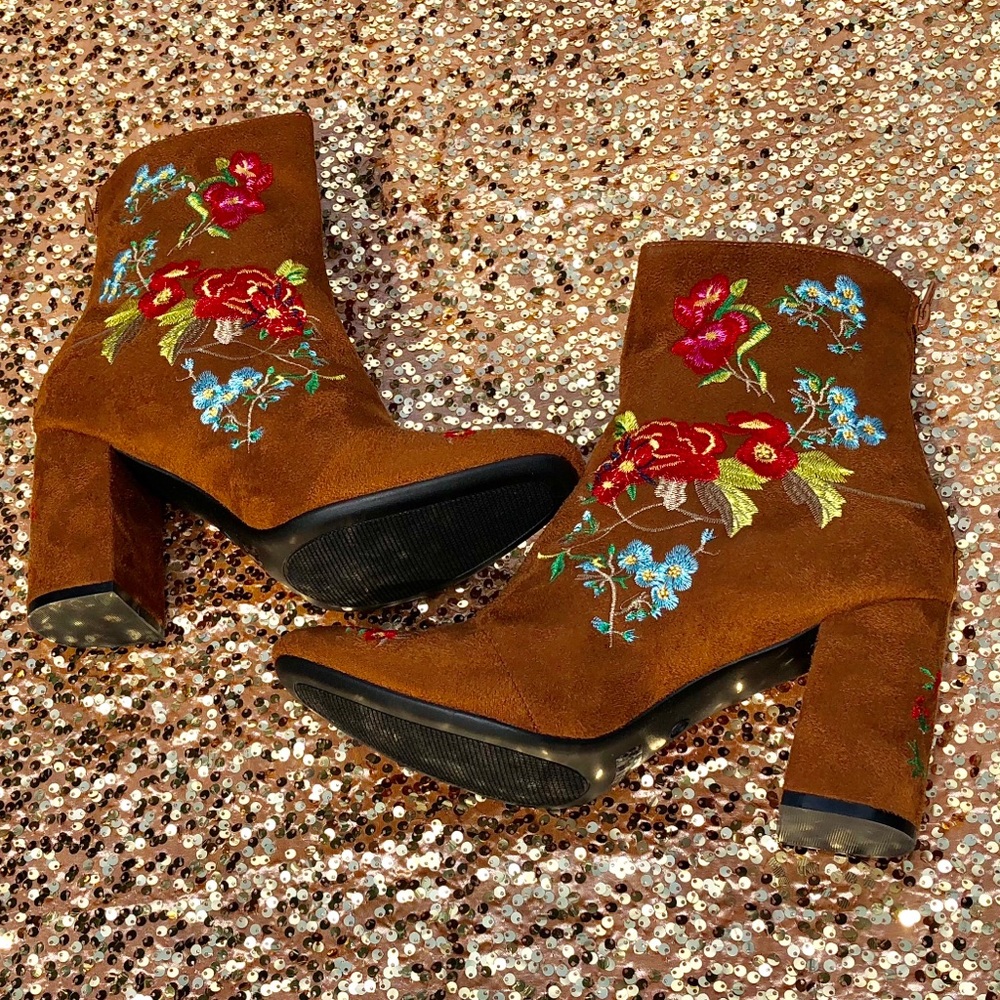 BRAND NEW Godiva Boots size 10